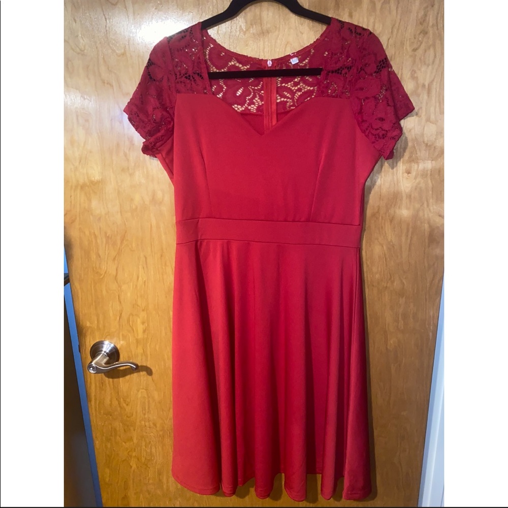 Red sweetheart dress w/ lace sleeve size XL NWOT